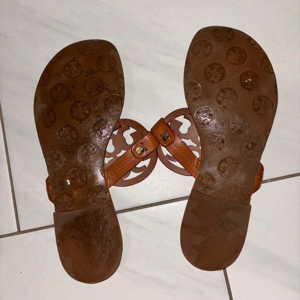 Tory Burch Brown Sandals - Picture 5 of 8